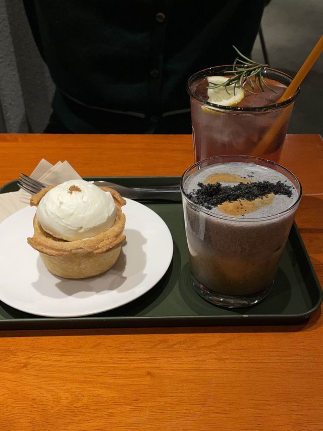 서울숲 커피와 디저트가 맛있는 분위기 좋은 카페 ‘컴오프’ ☕️