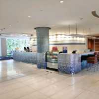 Holiday Inn Express Baruna Modern Lobby