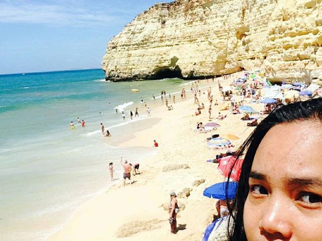 Beach in Carvoeiro, Portugal 🇵🇹