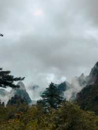 A Thanksgiving Hike To Mt. Huangshan ⛰