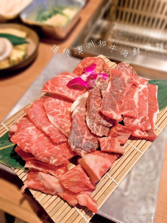 食肉獸不要錯過「本場」  開返晚市梗係出去食餐好 突然好想食燒肉就揀咗呢一間餐廳  通常去食燒肉放題，環境都唔會太靚 但係呢間裝修唔錯喎，真係好有日本風味 裝修環境以日系木色為主調 環境衛生又寬躺 座