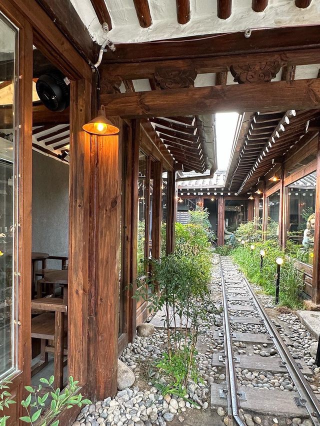 🤎益善洞火車軌傳統Cafe🚊｜韓國旅遊🇰🇷