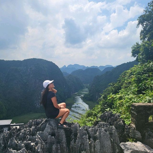 Exploring Mua Caves in Ninh Binh