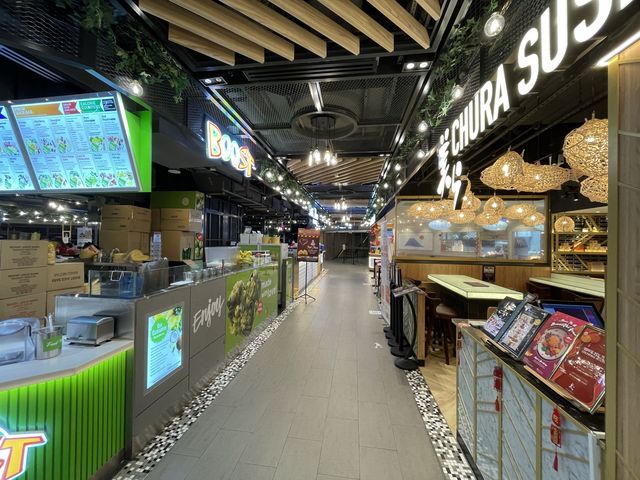 Indoor food street at Suntec City Mall SG