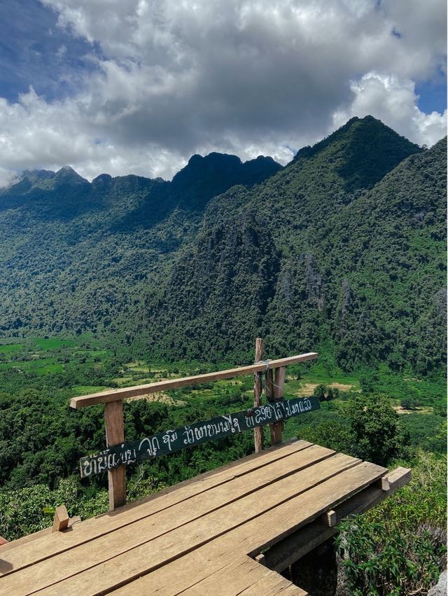 ปีนผาหนามไซที่วังเวียง🇱🇦