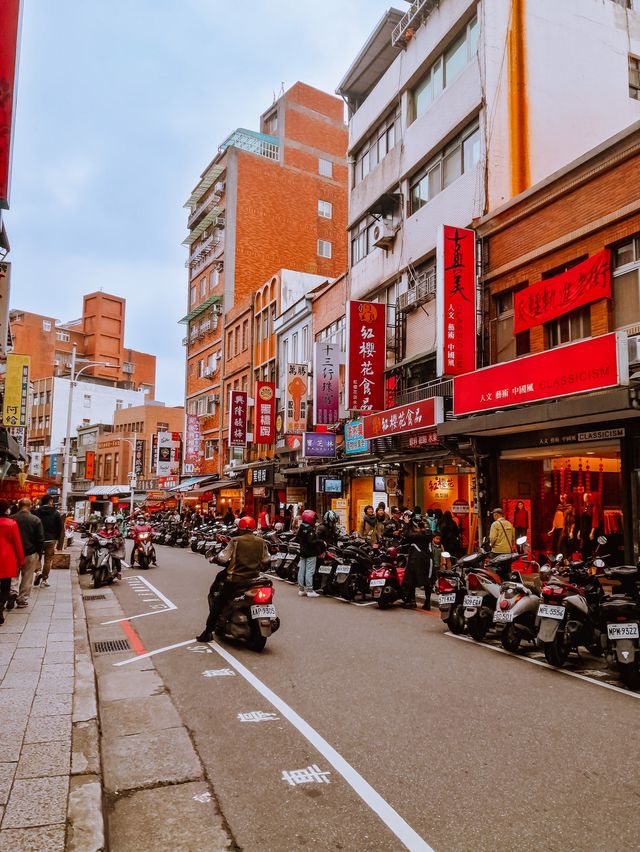 Taiwan’s most popular old street👣