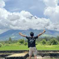 the iconic view of perfect cone of mayon volcano 