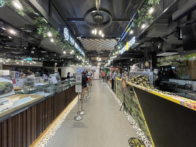 Indoor food street at Suntec City Mall SG