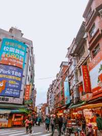 Taiwan’s most popular old street👣