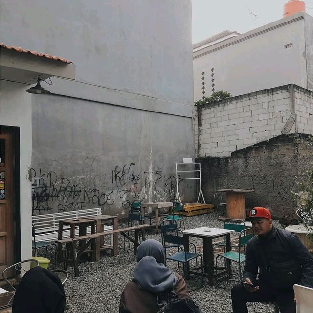 PULANG KERUMAH COFFE JAKARTA TIMUR