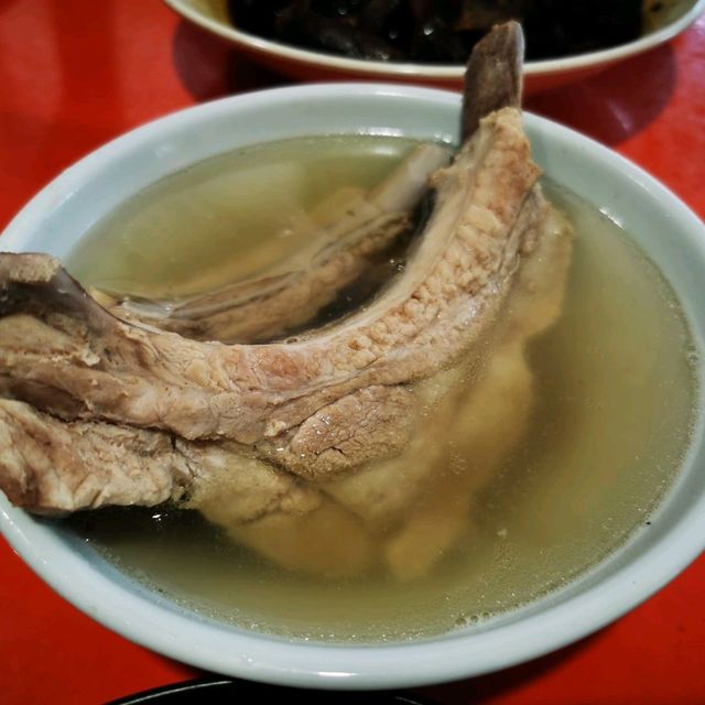 Have traditional white bak kut teh in SG