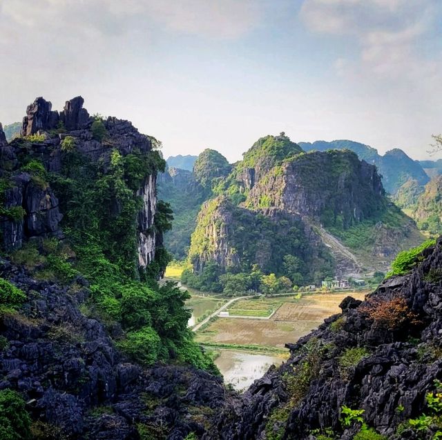 Great Wall of Vietnam - Hang Mua Viewpoint (Mua Cave)