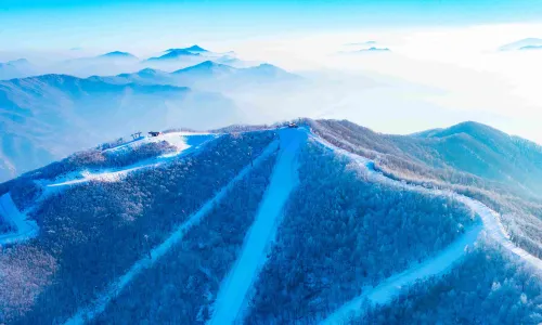 吉旅萬峰通化滑雪度假區