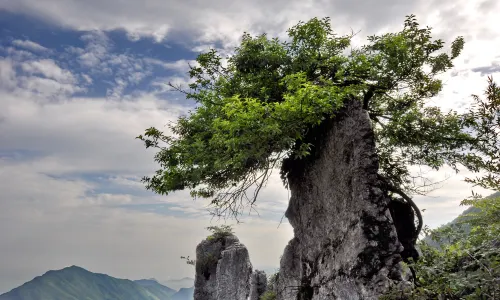 Huaying Mountain