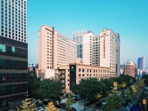 Crowne Plaza City Center Ningbo