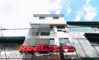 RedDoorz @ DBuilders Rooms Ph2 Taguig