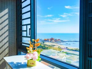 Sea View Homestay (Gold Coast Luojia Temple Branch)