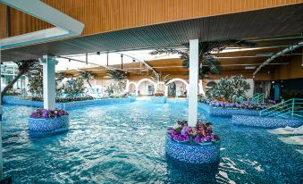 Blue Top Hot Spring Resort (Qinhuangdao Fira Resort)