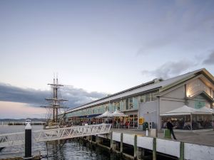 Somerset on the Pier Hobart