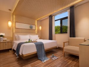 Fuyang Moli Luhua Business Hotel (Fuyang ecological paradise store)