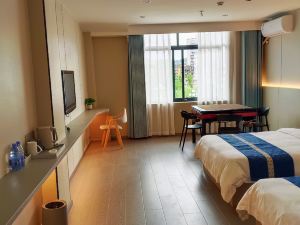 Zhongshan Business Hotel