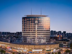 Puyang Jingkai Avenue Ginza Yaduo Hotel