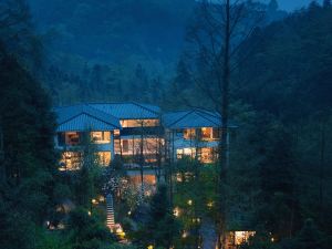 Qingcheng Mountain is not staying. Jiuzhi Forest Private Tang Homestay