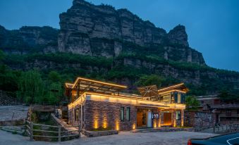 Linzhou Yishan Yishe Homestay