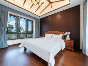 Yuelong Mountain Shangguan · Longyue Holiday Villa