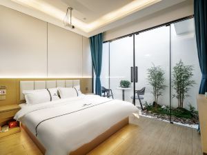 Home Inn Huaxuan Select Hotel (Chengdu Tianfu Airport Branch)