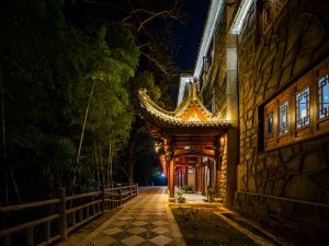 Floral Lux Lushan Yuyuan Pavilion Homestay (Lushan Love Guanyin Bridge Store)