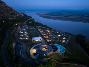 Trip.com Group Country Retreats (Ruicheng Huanghe Bay Joint Resort)