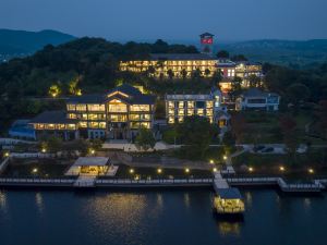 夢湖度假飯店