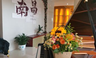 Oriscene Garden Hotel (Bayi square Tengwang Pavilion )