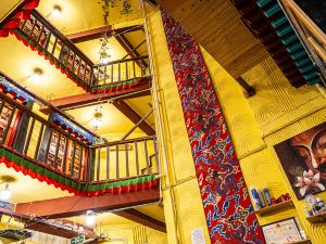 Tone · Chain · Poshtel (Lhasa Jokhang Temple Ancient City)