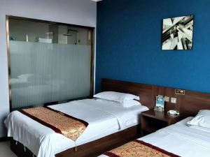 Wenxi Dongzhen Huating Business Hotel