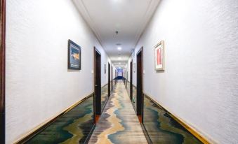 Huaxin Business Hotel (Zhuhai Gongbei Port Branch)