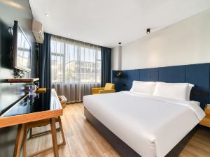 Meng 8 Select Hotel (Hongxing Branch)