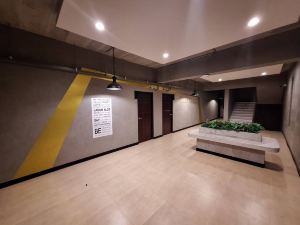 Capital O 75512 Loft Residence (Suphanburi)