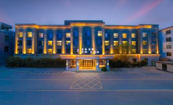 Superior Hotel (Anping Shenggu Anman)