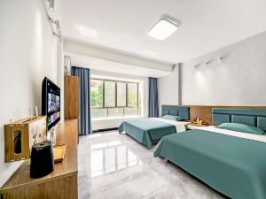 Urban 118* Select Homestay Guangxi Beihai Silver Beach Branch