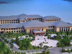 River & Holiday Grand Rezen Hotel Yunyang