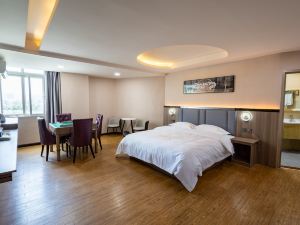 Wuhua Linfeng Light Luxury Hotel