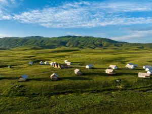 Zhaosu Yunbao Ranch Wild Luxury Camp