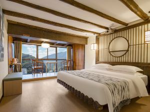 Floral Hotel· Shennongjia Yunjian Qishe B&B (Muyu Branch)