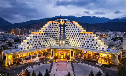 V-CONTINENT Nyingchi Hotel