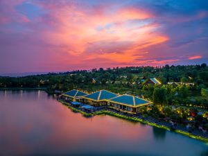 Taiping Lake Forest Chalet Hotel