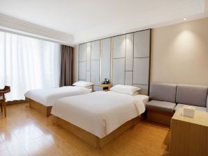 Korla New Zhejiang Business Hotel (Korla Tianshan West Road)