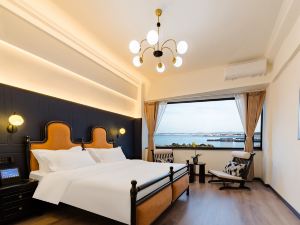 Floral Hotel·Langyue Seaview Inn (Weihai Xingfumen Weigao Plaza)