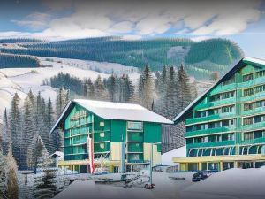 Alpine Club Resort